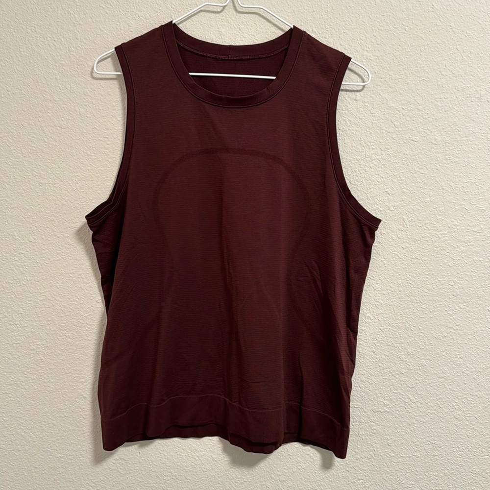 Lululemon relaxed fit swiftly muscle tank cassis